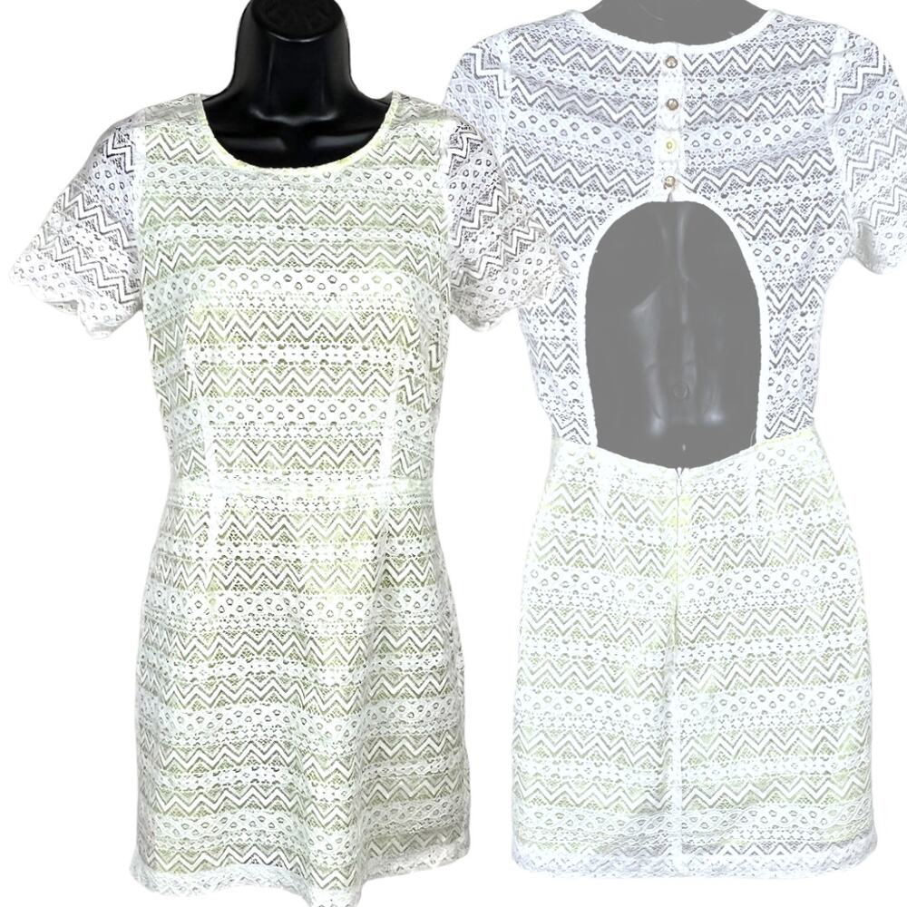 Lush Dress  Lace Short Sleeve Open Back Sheath Mini White Yellow Women's Small S